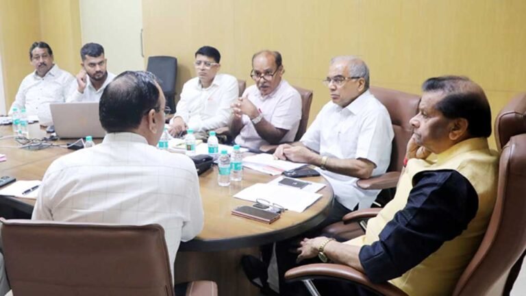 स्थानीय निकायों को आत्मनिर्भर और पारदर्शी बनाएगा राज्य वित्त आयोग : अध्यक्ष  पवैया