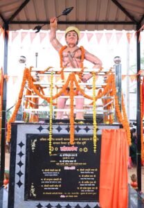 150वीं जयंती वर्ष पर डोंडराही में भगवान बिरसा मुंडा की प्रतिमा का अनावरण
