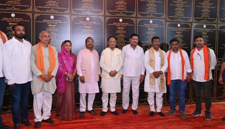 अपनी जड़ों से जुड़कर आगे बढ़ेगा समाज , विकास में सरकार हर कदम पर साथ – मुख्यमंत्री  साय