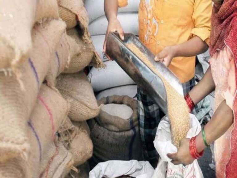 राशन घोटाले पर सरकार सख्त, लाखों अपात्र लाभार्थियों के कार्ड होंगे निरस्त