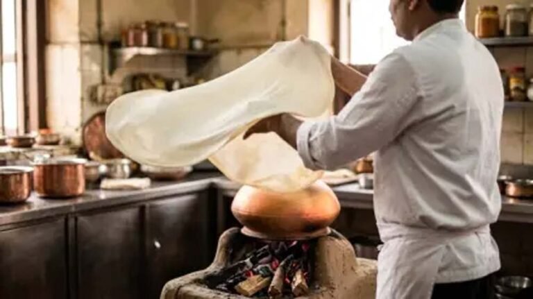 घर पर बनाएं पापड़ जैसी पतली मटका रोटी, जानें आसान रेसिपी और टिप्स