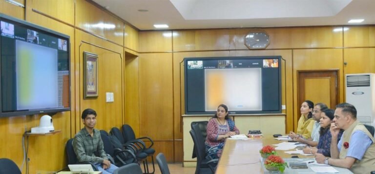 जयपुर एसएमएस मेडिकल कॉलेज की बड़ी परियोजना की मुख्य सचिव ने की समीक्षा