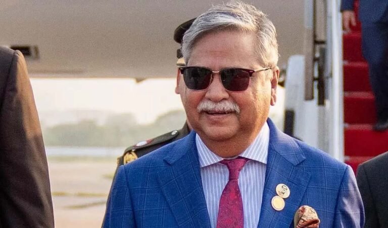 शेख हसीना विवाद के बीच बांग्लादेश के राष्ट्रपति शहाबुद्दीन ने छोड़ा अपना पद