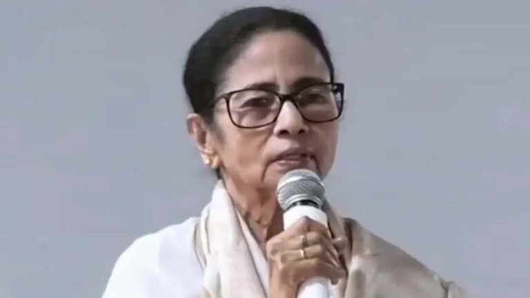 बागी TMC सांसदों को बुलाने पर सर्वदलीय बैठक से विपक्ष का सांकेतिक वॉकआउट