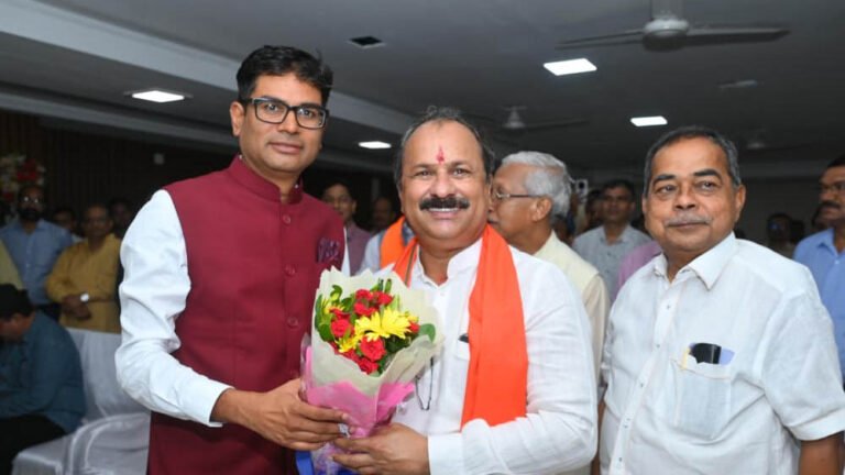 डॉ. जय प्रकाश शर्मा ने ग्रहण किया रायपुर विकास प्राधिकरण के उपाध्यक्ष का कार्यभार