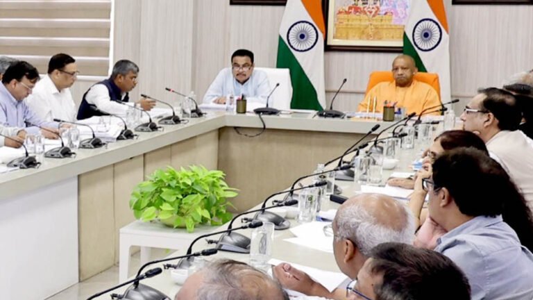 योगी सरकार की बड़ी पहल, छोटे जिलों में भी हाई रिस्क गर्भवती महिलाओं को मिल रहा बेहतर इलाज