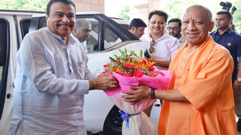 सड़क निर्माण के साथ दुर्घटनाओं में कमी लाने पर भी समान ध्यान दें: नितिन गडकरी