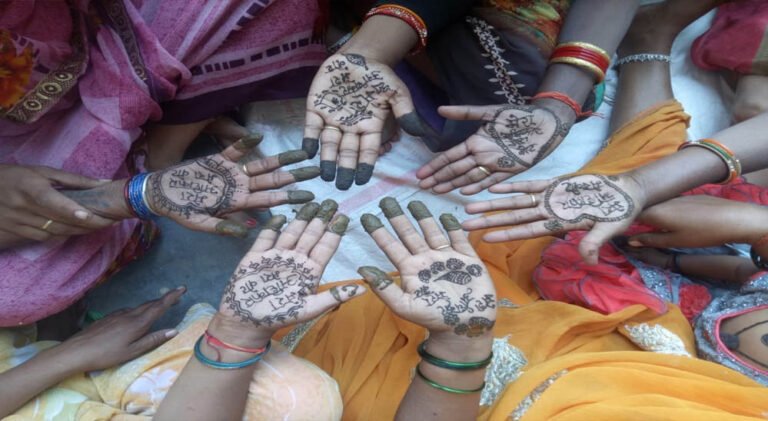 दतिया में स्वीप अभियान को मिली रफ्तार, विद्यालयों में आयोजित हुए मतदाता जागरूकता कार्यक्रम
