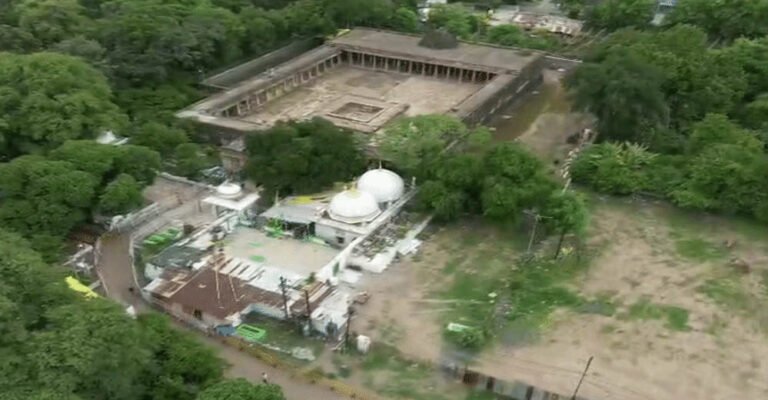 भोजशाला में प्रवेश और नमाज को लेकर नया विवाद, सुप्रीम कोर्ट के आदेश के बाद धार प्रशासन इंतजार में