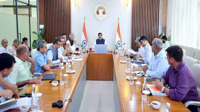 मुख्यमंत्री डॉ. मोहन यादव ने मंत्रि-परिषद् बैठक में विधानसभा सत्र की तैयारियों की समीक्षा की