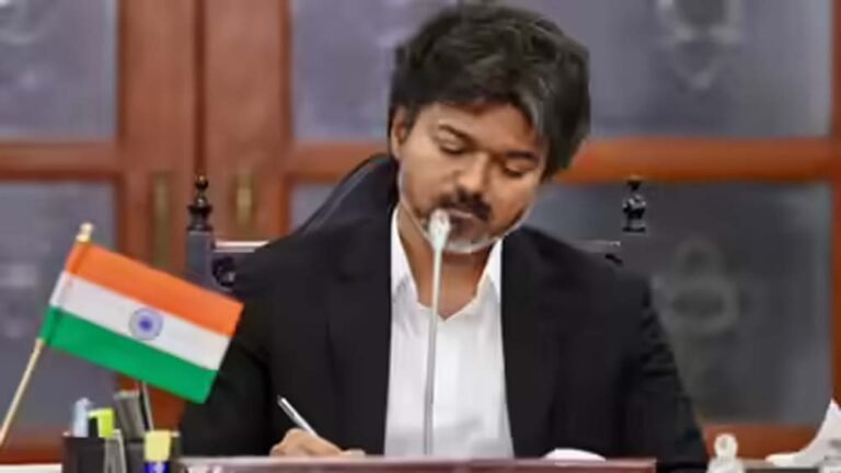 मुख्यमंत्री विजय की बड़ी चाल, AIADMK में टूट से TVK बहुमत के करीब पहुंची।
