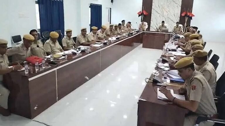 सोशल मीडिया पर भड़काऊ पोस्ट करने वालों पर कार्रवाई, पुलिस ने कसा शिकंजा