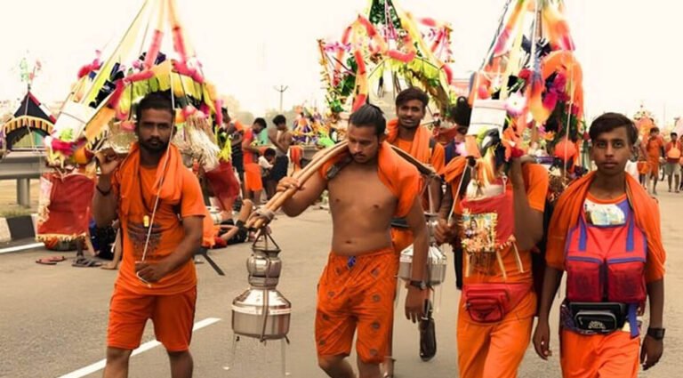 कांवड़ यात्रा में बिजली नहीं होगी बाधा, योगी सरकार की बड़ी तैयारी, यूपीपीसीएल पूरी तरह अलर्ट