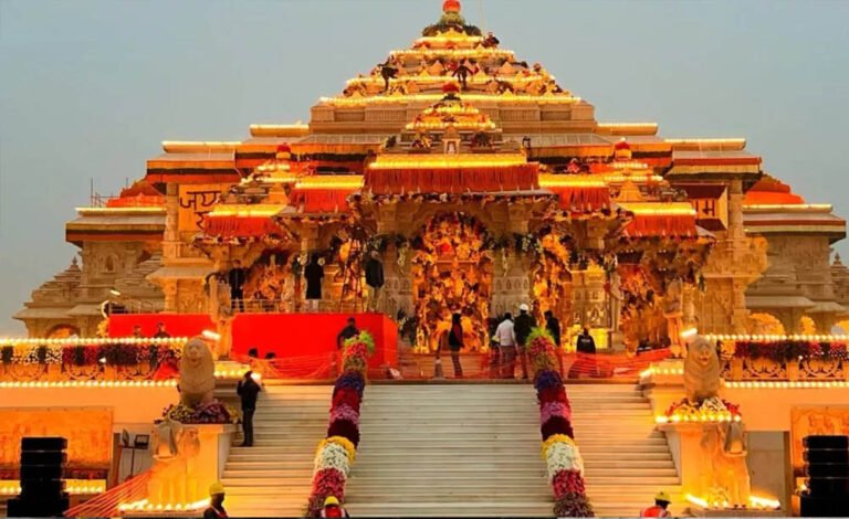 विपक्ष के ‘फर्जी नैरेटिव’ की राजनीति… यूपी में किसे मिल रहा फायदा?