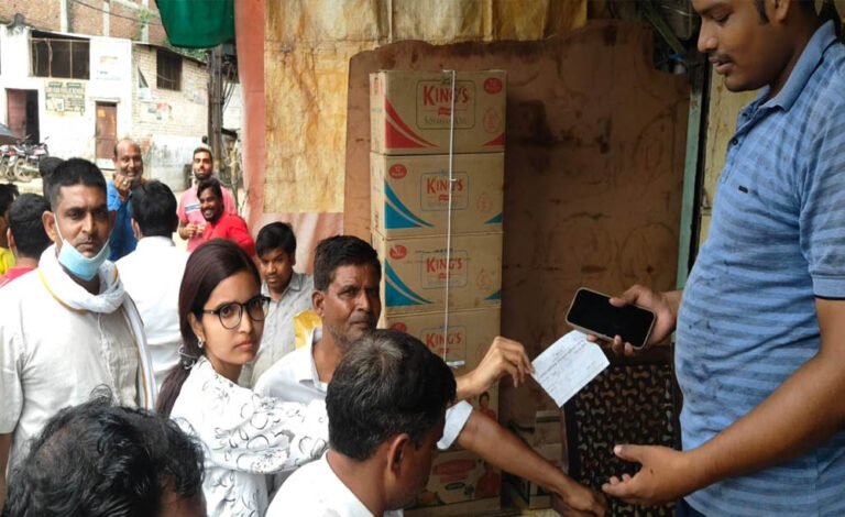 मुरैना की पुरानी सब्जी मंडी में नगर निगम का बड़ा एक्शन, अतिक्रमण हटाया, दुकानदारों के कटे चालान