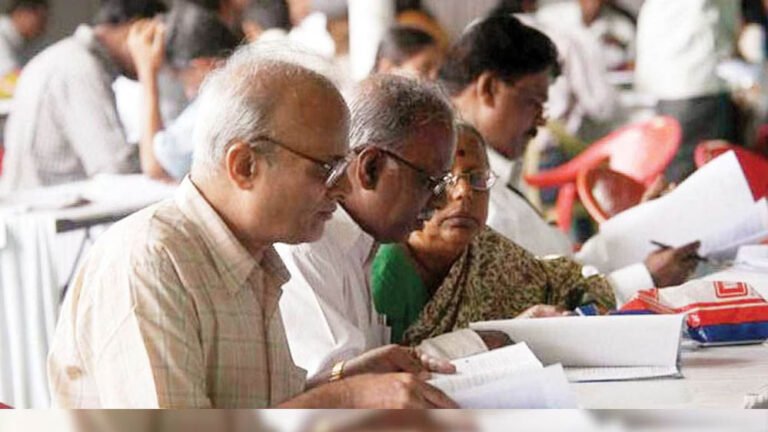 Senior Citizens Update: पेंशन पाने वालों को राहत, मुफ्त इलाज कार्ड के लिए खत्म हुई अलग आवेदन की झंझट