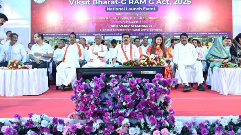 उपमुख्यमंत्री ने गंडईखुर्द में प्रदेश के पहले विकास कार्य के रूप में शेड निर्माण प्रस्ताव को दी स्वीकृति