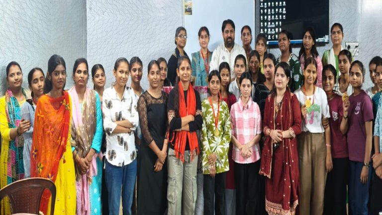 गुरु पूर्णिमा महोत्सव में गुरु पूजन और प्रतिभा सम्मान समारोह संपन्न, डॉ. उमाशंकर पचौरी ने बताया गुरु का महत्व