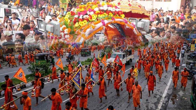 कांवड़ यात्रा 2026: गाजियाबाद में 10 लाख श्रद्धालुओं के स्वागत की तैयारी, 300 कैंप और 12 अगस्त तक बदला ट्रैफिक