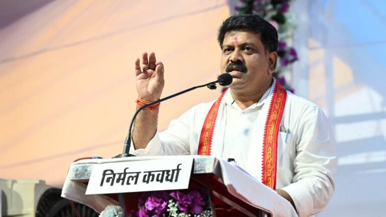 उपमुख्यमंत्री ने गंडईखुर्द में प्रदेश के पहले विकास कार्य के रूप में शेड निर्माण प्रस्ताव को दी स्वीकृति