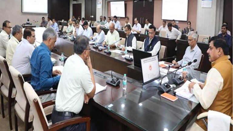 होम गार्ड्स की कराएं भर्ती, अग्निवीरों को दिया जाएगा सुरक्षा बलों की नियुक्ति में आरक्षण : मुख्यमंत्री डॉ. यादव