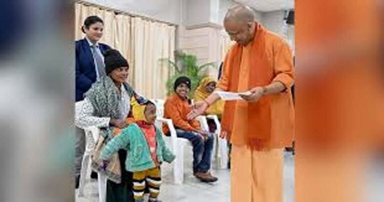 सीएम योगी बोले, घर के विवाद घर में सुलझाएं, बाहरियों से बचें