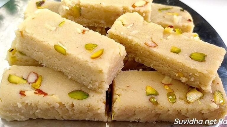 सावन में शिवजी को लगाएं घर की बनी हलवाई स्टाइल कलाकंद का भोग, ये है आसान रेसिपी