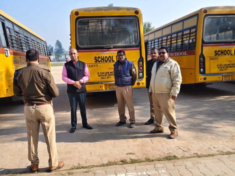 बच्चों की सुरक्षा को लेकर सख्त प्रशासन, बिना फिटनेस और परमिट वाले स्कूल वाहनों पर कार्रवाई तेज