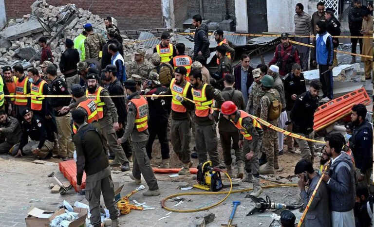 Pakistan Terror Attack: पुलिस चौकी पर आतंकियों का हमला, 9 सुरक्षाकर्मी मारे गए