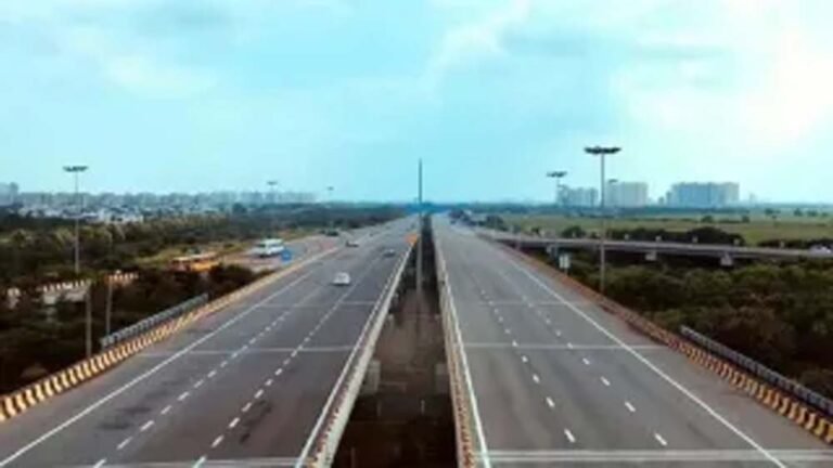 लखनऊ-कानपुर एक्सप्रेसवे पर दौड़ेंगे वाहन, जानिए टोल और सुविधाएं