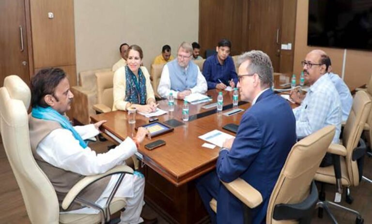 MP में मातृ-शिशु मृत्यु दर घटाने के लिए UNICEF के साथ मिलकर काम करेगी सरकार, डिप्टी CM राजेंद्र शुक्ल का बड़ा ऐलान