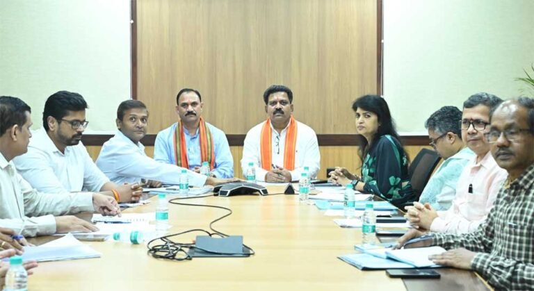 स्वास्थ्य मंत्री  श्याम बिहारी जायसवाल ने मेडलीपार द्वारा जांच प्रकिया को त्वरित करने दिए निर्देश