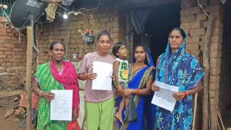 पट्टा दिलाने का झांसा देकर आदिवासियों से लाखों की ठगी, AI तकनीक से जालसाजी का संदेह