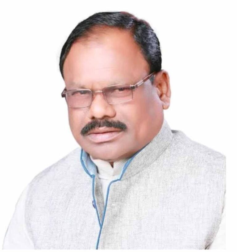 WhatsApp हैक कर ठगों की नई चाल! छत्तीसगढ़ भाजपा के पूर्व संसदीय सचिव के नाम पर मांगे जा रहे रुपये