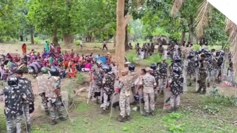 बस्तर के कई गांवों में धर्मांतरण को लेकर बवाल, हालात संभालने पहुंची भारी पुलिस फोर्स