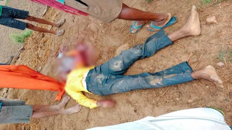 छत्तीसगढ़ में हेडमास्टर मर्डर केस के बाद बवाल, आरोपियों के घर फूंके, भारी पुलिस बल तैनात
