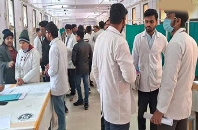 स्वास्थ्य मंत्री से JDA प्रतिनिधियों की अहम मुलाकात, UG बॉन्ड खत्म करने का मिला आश्वासन