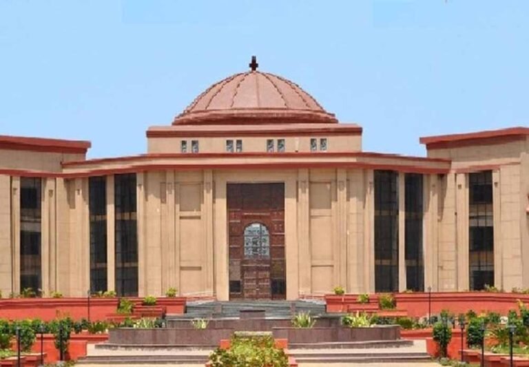 छत्तीसगढ़ हाईकोर्ट ने स्पष्ट किया, राज्य पिछड़ा वर्ग आयोग नहीं दे सकता रिकवरी का आदेश