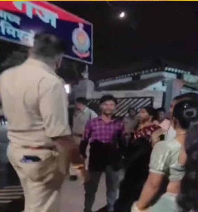 रायपुर पुलिस की अनोखी पहल: 2 मिनट के रोमांच पर भारी पड़ सकता है पूरा परिवार, Video ने छुआ दिल