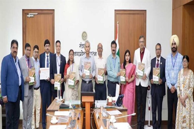 प्रदेश की अर्थव्यवस्था को और सुदृढ़ बनाने के प्रयास हों : मुख्य सचिव  जैन