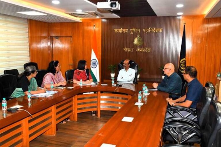 महिला सुरक्षा, सामुदायिक पुलिसिंग, साइबर जागरूकता, नशा मुक्ति तथा बालिका सुरक्षा के नवाचारों पर हुई विस्तृत चर्चा