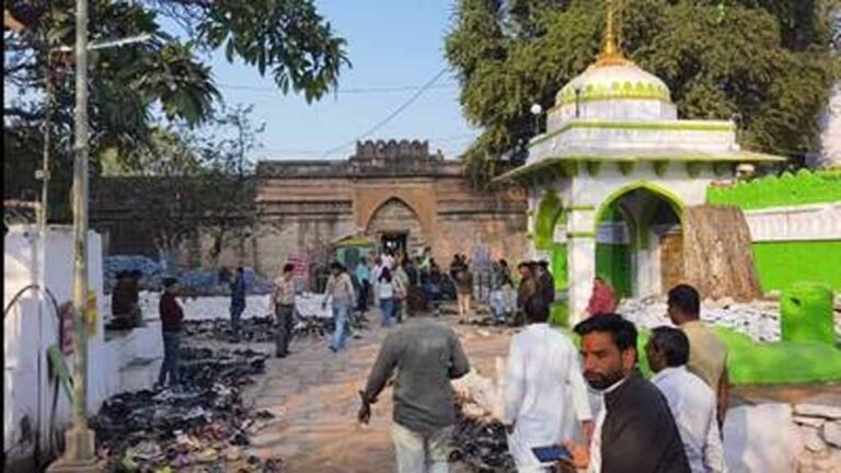 भोजशाला विवाद में नया मोड़, मुस्लिम पक्ष ने सभी याचिकाओं की संयुक्त सुनवाई की तैयारी की