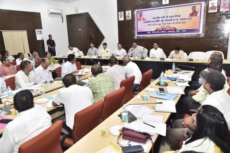 शिक्षा गुणवत्ता सुधारने और योजनाओं के प्रभावी क्रियान्वयन के दिए निर्देश
