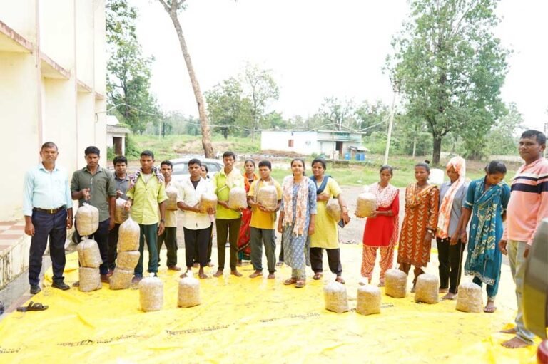 25 आत्मसमर्पित युवाओं को मिला स्वरोजगार