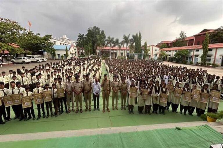 अभियान के दूसरे दिन 967जागरूकता कार्यक्रमों के माध्यम से 2लाख 40 हजार से अधिकलोगों को किया गया जागरूक
