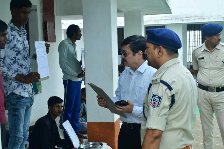 सब जेल सोनकच्छ का किया निरीक्षण, व्यवस्थाओं के सुधार एवं कर्मचारियों के हित में दिए आवश्यक निर्देश