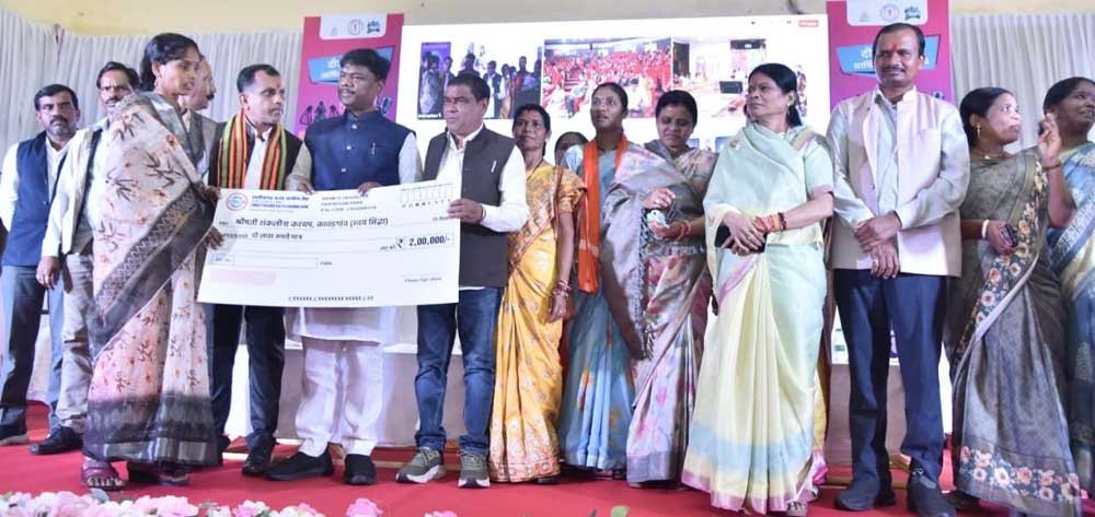 ‘दीदी के गोठ’ में गूंजी आत्मनिर्भर बस्तर की आवाज
