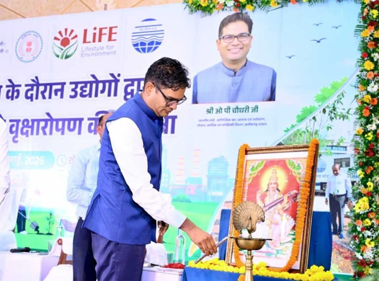 केवल पौधे लगाना नहीं, उन्हें जीवित रखना सबसे बड़ी जिम्मेदारी : मंत्री  ओ.पी. चौधरी