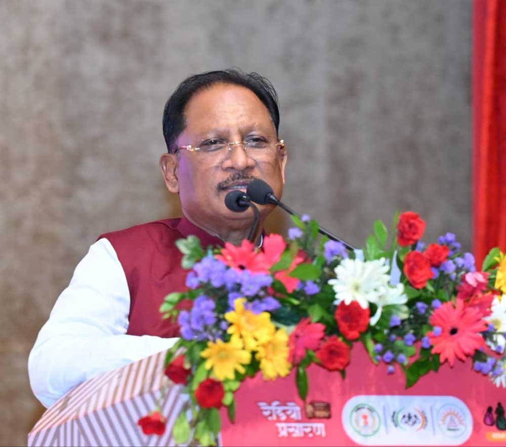 उर्वरकों और प्रमाणित बीजों का पर्याप्त भंडारण,  कृषि एवं सहकारिता विभाग की समन्वित व्यवस्था से किसानों को हो रही निर्बाध आपूर्ति