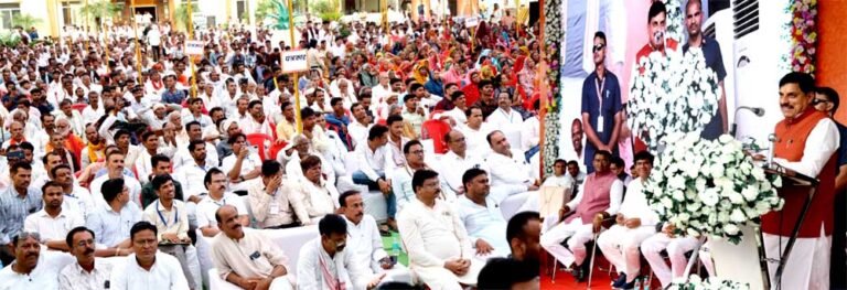 प्रधानमंत्री  मोदी ने जालंधर से देश के 20 राज्यों के 75 अमृत भारत रेलवे स्टेशन का किया वर्चुअल शुभारंभ